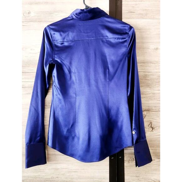 Theory Women's Amazing Blue Button-Up Shirt Long Sleeve Size P - Picture 2 of 4